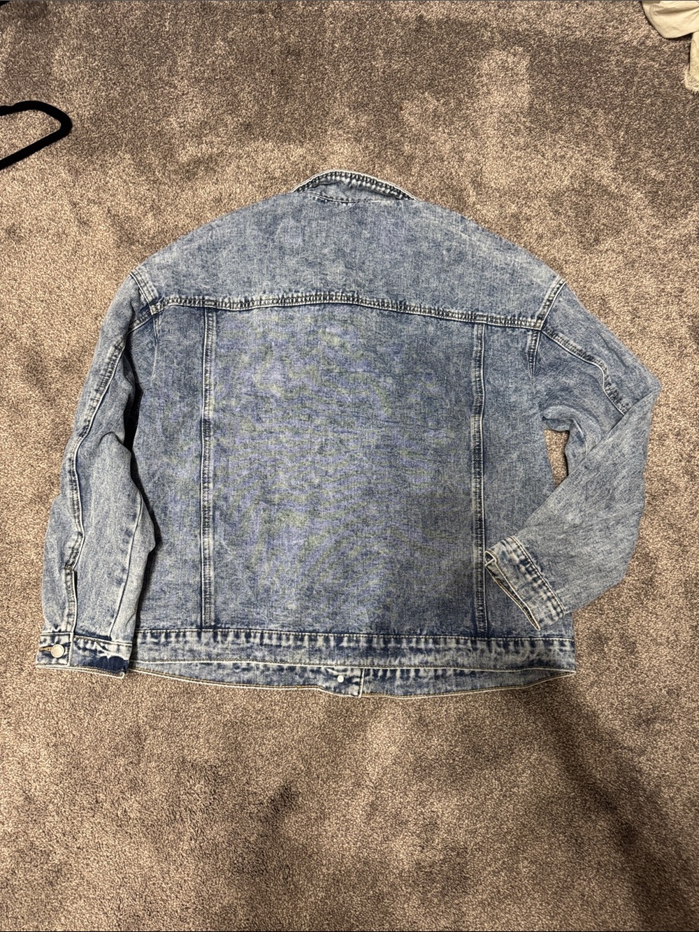 Light Wash Denim Jacket - Picture 4 of 9